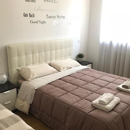 The Little House In Bergamo Apartment Bagian luar foto