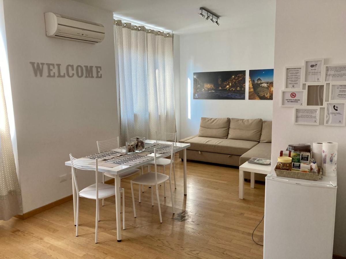 The Little House In Bergamo Apartment Bagian luar foto