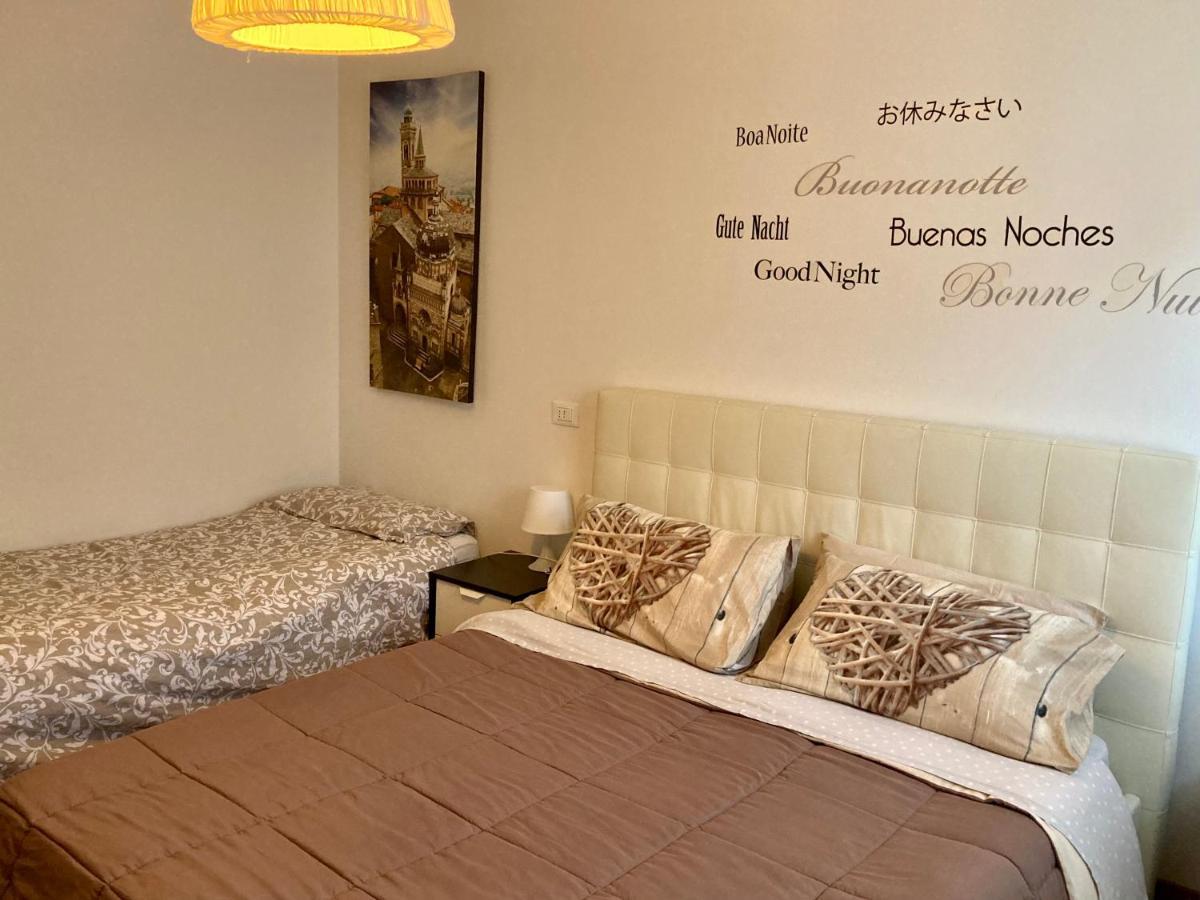 The Little House In Bergamo Apartment Bagian luar foto